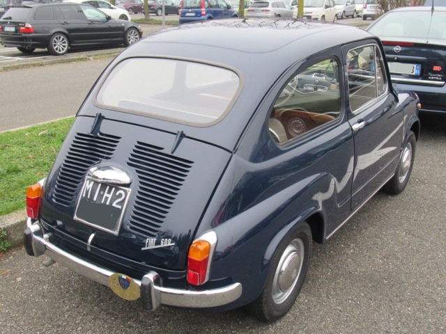 www.targhenere.net/gallery2/wp-content/uploads/2024/02/fiat600_ata_tn4336.jpg