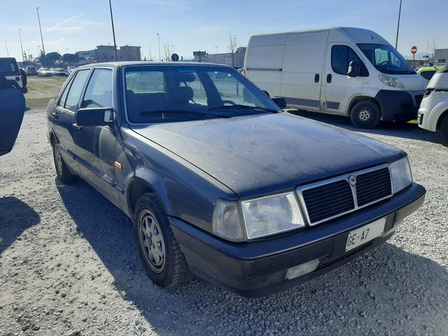 www.targhenere.net/gallery2/wp-content/uploads/2024/02/lancia_thema_fronte.jpg