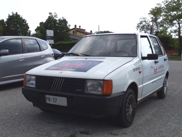 www.targhenere.net/gallery2/wp-content/uploads/2024/03/fiat_uno_45_fire_1989_2.jpg