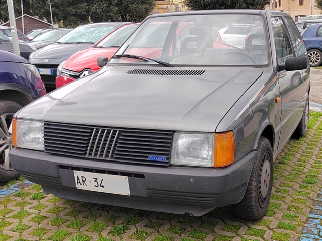 www.targhenere.net/gallery2/wp-content/uploads/2024/03/fiat_uno_ar34.jpg