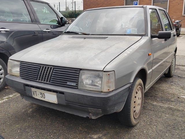 www.targhenere.net/gallery2/wp-content/uploads/2024/03/fiat_uno_vt30.jpg