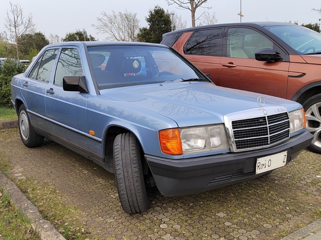 www.targhenere.net/gallery2/wp-content/uploads/2024/03/mercedes_benz_w123_rm0z.jpg