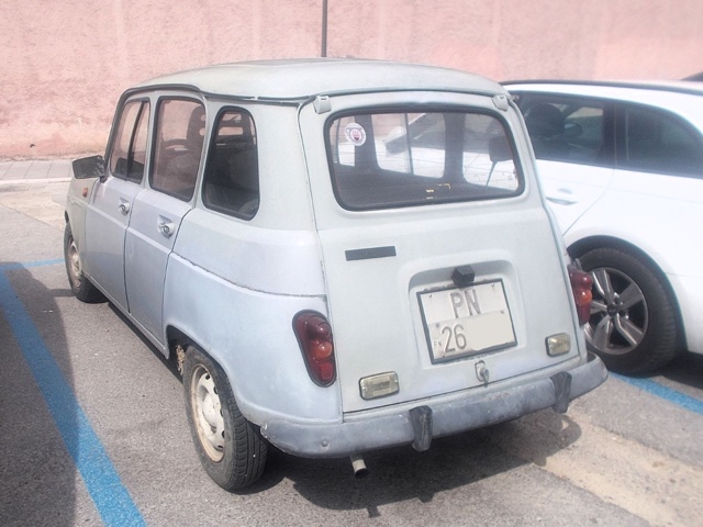 www.targhenere.net/gallery2/wp-content/uploads/2024/03/renault4-1988_siralec_tn57576.jpg