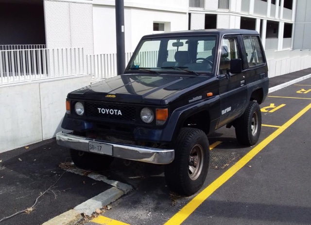 www.targhenere.net/gallery2/wp-content/uploads/2024/03/toyota_land_cruiser_vx_turbo_1988_2.jpg
