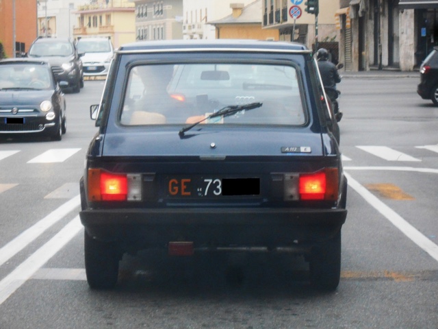 www.targhenere.net/gallery2/wp-content/uploads/2024/04/autobianchi_a112_ott23_blowup_tn19166.jpg