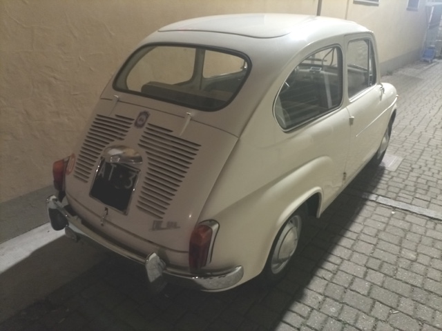 www.targhenere.net/gallery2/wp-content/uploads/2024/04/fiat_600_1962.jpg