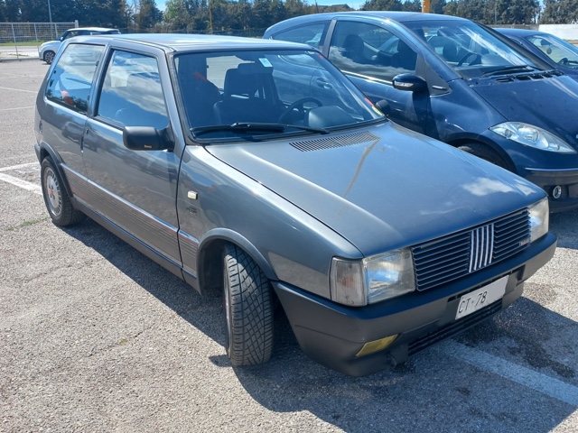 www.targhenere.net/gallery2/wp-content/uploads/2024/04/fiat_uno_turbo_2.jpg