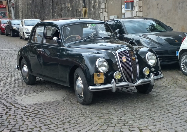 www.targhenere.net/gallery2/wp-content/uploads/2024/04/lancia_aurelia_b21_2.jpg