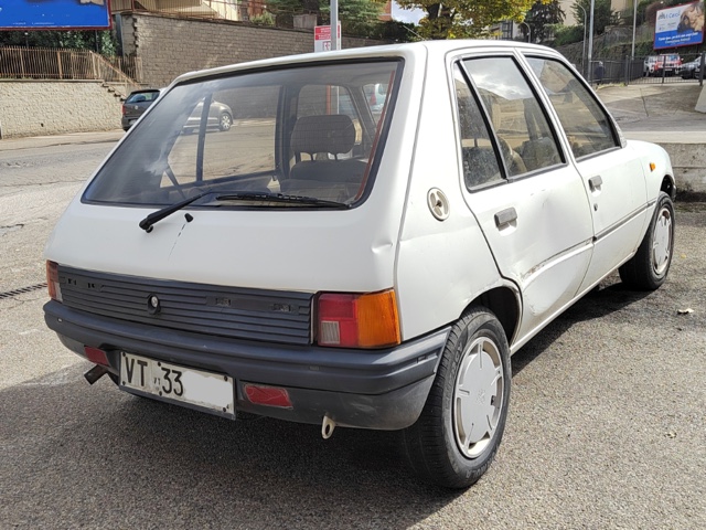 www.targhenere.net/gallery2/wp-content/uploads/2024/04/peugeot_205_vt33_1.jpg