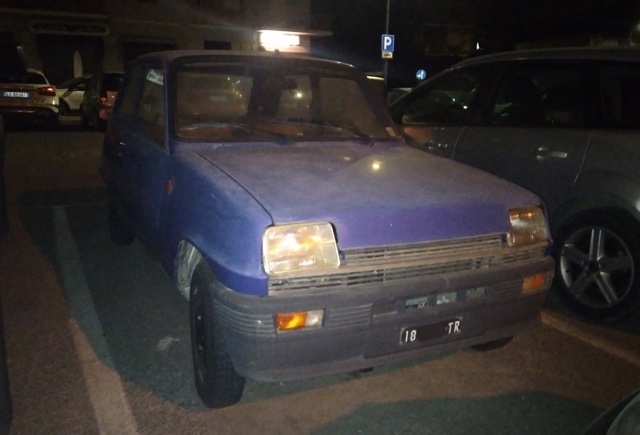 www.targhenere.net/gallery2/wp-content/uploads/2024/04/renault_5_-_1984_1_targhemodenesi_tn2745.jpg
