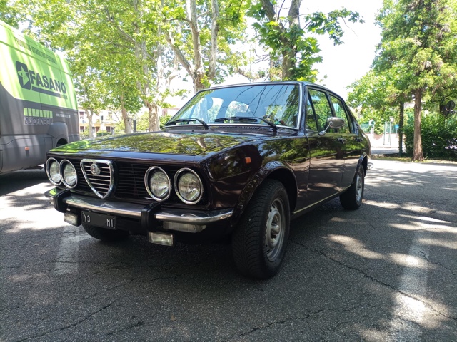www.targhenere.net/gallery2/wp-content/uploads/2024/05/alfetta_alfa33_tn33046_01.jpg