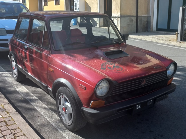 www.targhenere.net/gallery2/wp-content/uploads/2024/05/autobianchi_a112_abarth_2.jpg