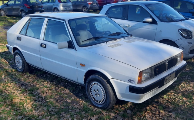 www.targhenere.net/gallery2/wp-content/uploads/2024/05/lancia_delta_2.jpg