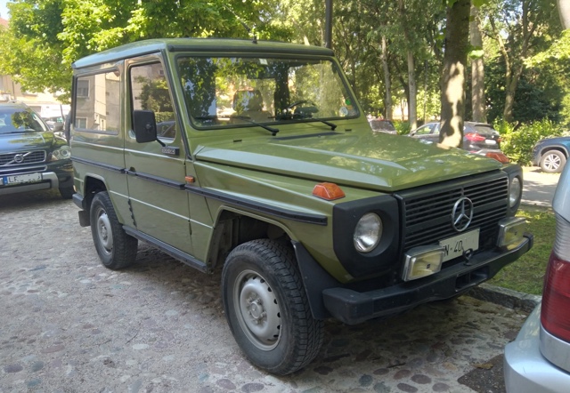 www.targhenere.net/gallery2/wp-content/uploads/2024/05/mercedes-benz_300_gd_-_1985_1.jpg