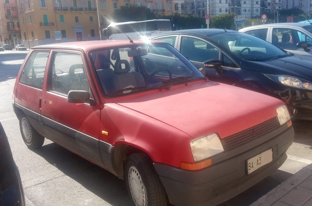 www.targhenere.net/gallery2/wp-content/uploads/2024/05/renault_5_targa_ba_2.jpg