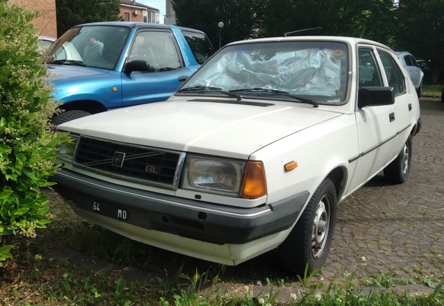 www.targhenere.net/gallery2/wp-content/uploads/2024/05/volvo_340_gl_-_1985_1_targhemodenesi_tn70894.jpg