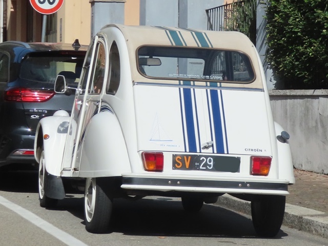 www.targhenere.net/gallery2/wp-content/uploads/2024/06/2cv_sv_classicauto_tn25295.jpg