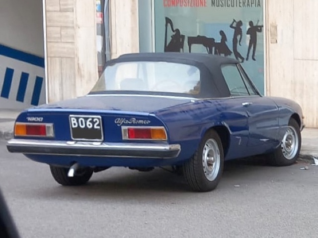 www.targhenere.net/gallery2/wp-content/uploads/2024/06/alfa_romeo_spieder_bo62.jpg