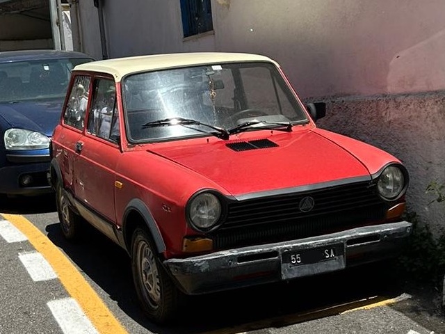 www.targhenere.net/gallery2/wp-content/uploads/2024/06/autobianchi_a_112_2.jpg