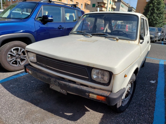 www.targhenere.net/gallery2/wp-content/uploads/2024/06/fiat127_bue_tn23855_01.jpg