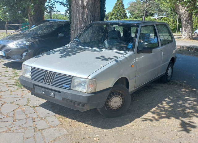 www.targhenere.net/gallery2/wp-content/uploads/2024/07/fiat_uno_2_1_argiuliasuper_tn74113.jpg