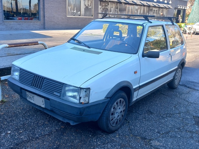 www.targhenere.net/gallery2/wp-content/uploads/2024/07/fiat_uno_45_2_argiuliasuper_tn77339.jpg