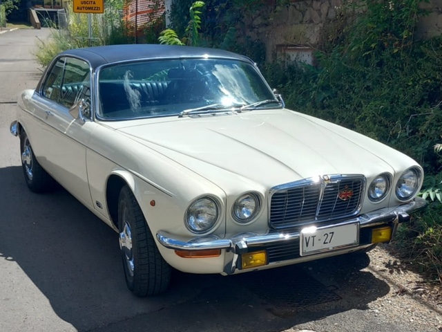 www.targhenere.net/gallery2/wp-content/uploads/2024/07/jaguar_xjc_vt27.jpg