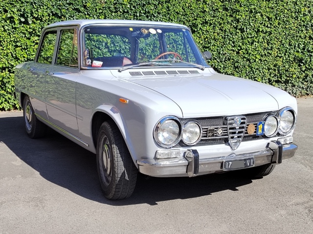 www.targhenere.net/gallery2/wp-content/uploads/2024/08/alfa_romeo_giulia_vi17_1.jpg
