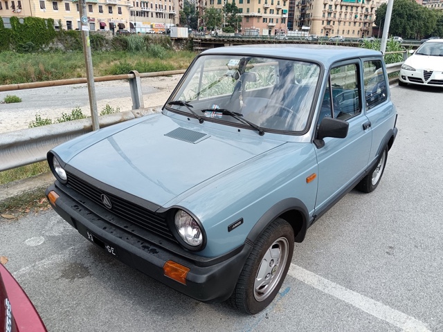 www.targhenere.net/gallery2/wp-content/uploads/2024/08/autobianchi_a112_junior_lug24_front.jpg