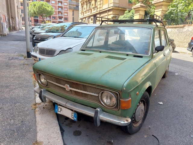 www.targhenere.net/gallery2/wp-content/uploads/2024/08/fiat128_bue_tn8617_02.jpg