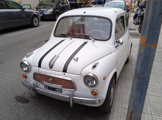 www.targhenere.net/gallery2/wp-content/uploads/2024/08/fiat_600_anteriore.jpg