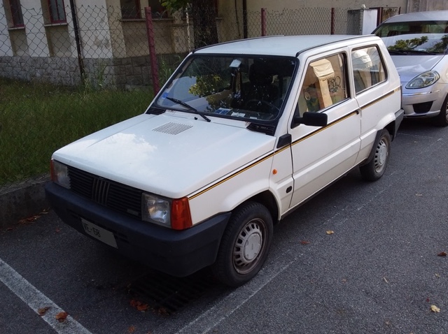 www.targhenere.net/gallery2/wp-content/uploads/2024/08/fiat_panda_750_young_1987_2.jpg