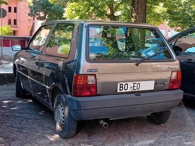 www.targhenere.net/gallery2/wp-content/uploads/2024/08/fiat_uno_i_3p_45_s_fire_tonymura_tn72565.jpg