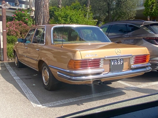 www.targhenere.net/gallery2/wp-content/uploads/2024/08/mercedes280s1975pt2.jpg
