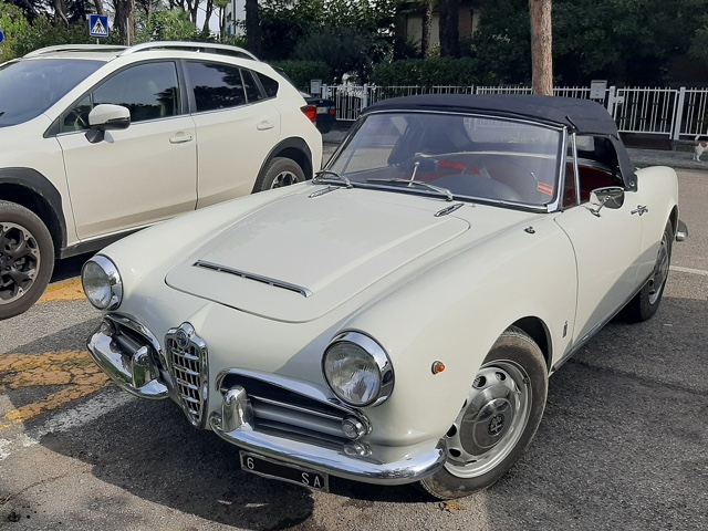 www.targhenere.net/gallery2/wp-content/uploads/2024/09/alfa_romeo_giulietta_spider_fronte_oinotna_tn34411.jpg