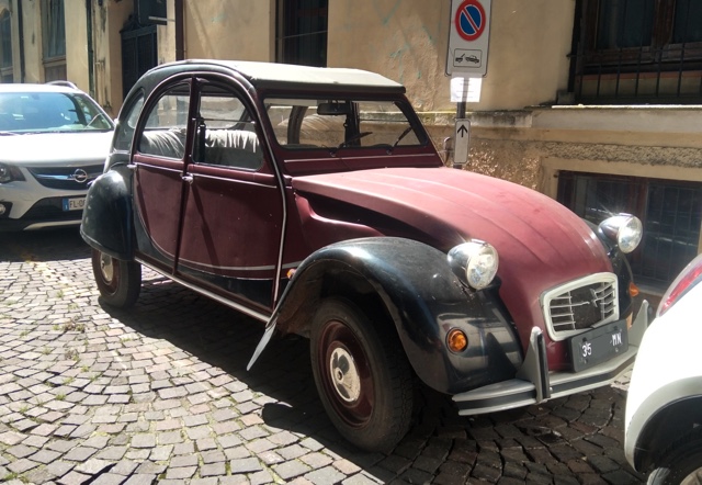 www.targhenere.net/gallery2/wp-content/uploads/2024/09/citroen_2cv_charleston_-_1983_1.jpg