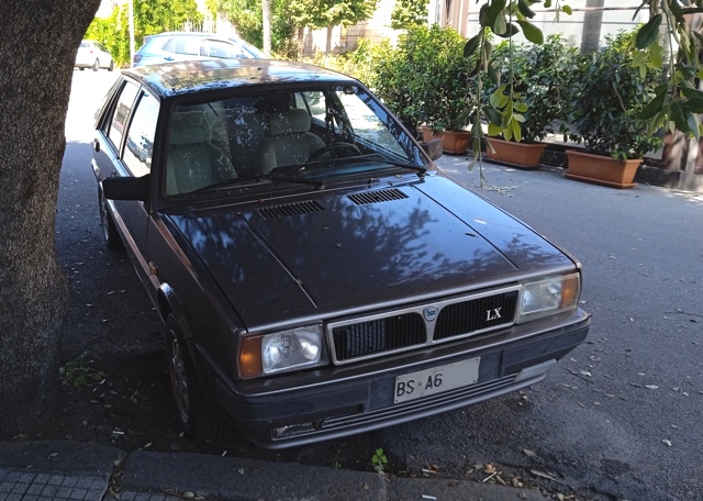 www.targhenere.net/gallery2/wp-content/uploads/2024/09/lancia_delta_anteriore.jpg