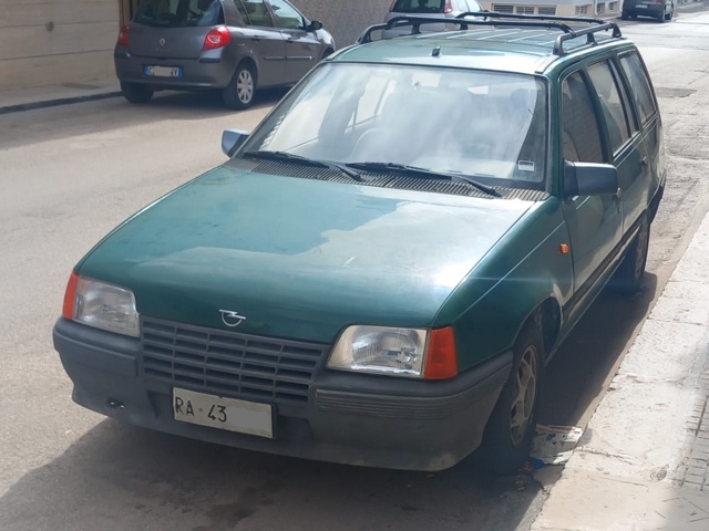 www.targhenere.net/gallery2/wp-content/uploads/2024/09/opel_kadett_ra43.jpg