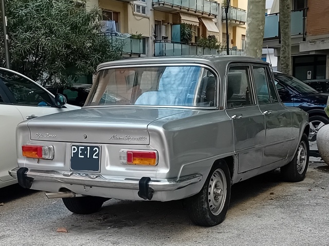 www.targhenere.net/gallery2/wp-content/uploads/2024/10/alfa_romeo_giulia_nuova_super_1300_-_1974_tonymura_tn8069.jpg