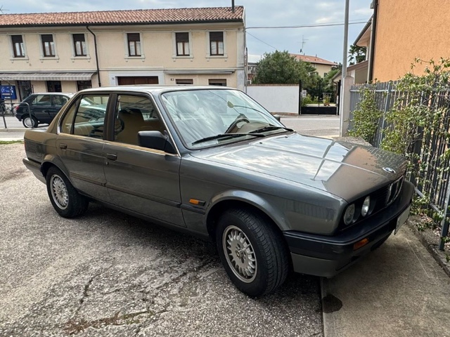 www.targhenere.net/gallery2/wp-content/uploads/2024/10/bmw_e30_go.jpg