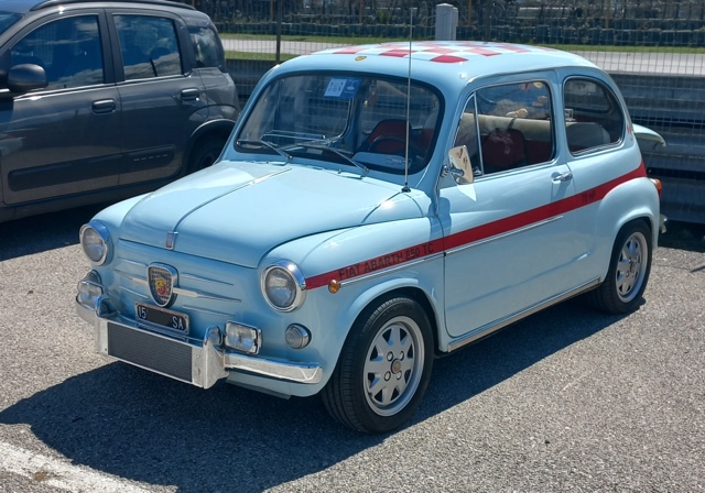 www.targhenere.net/gallery2/wp-content/uploads/2024/10/fiat_600_d_2.jpg