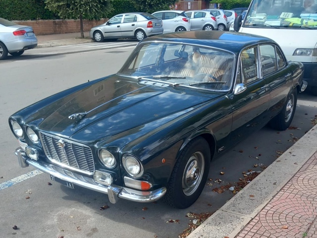 www.targhenere.net/gallery2/wp-content/uploads/2024/10/jaguar_xj_va31.jpg