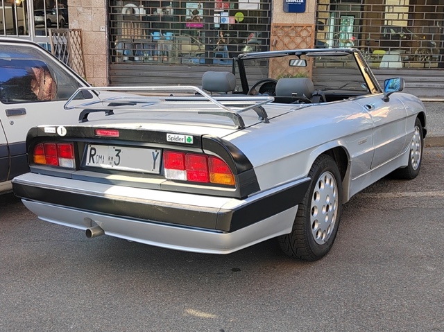 www.targhenere.net/gallery2/wp-content/uploads/2024/11/alfa_romeo_spider_rm3y1.jpg