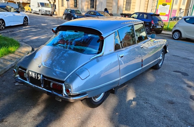 www.targhenere.net/gallery2/wp-content/uploads/2024/11/citroen_ds_23_pallas_kanonx_tn66348.jpg