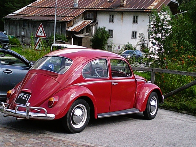 www.targhenere.net/gallery2/wp-content/uploads/2024/11/volkswagenmaggiolino-1970rosso_siralec_tn36051.jpg