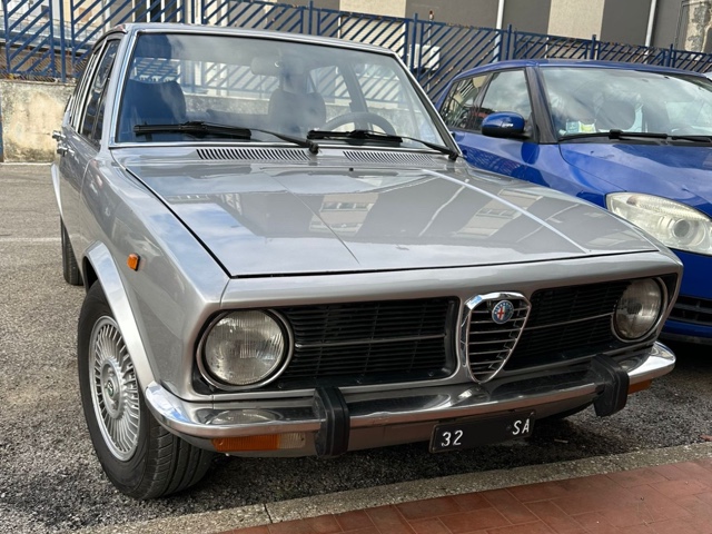 www.targhenere.net/gallery2/wp-content/uploads/2024/12/alfa_romeo_alfetta_3.jpg