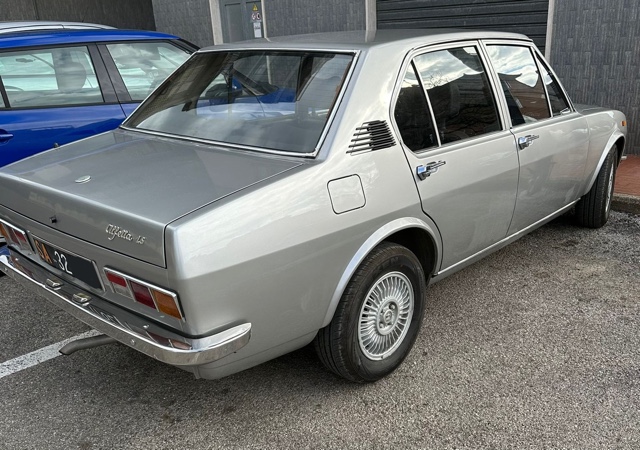 www.targhenere.net/gallery2/wp-content/uploads/2024/12/alfa_romeo_alfetta_4.jpg