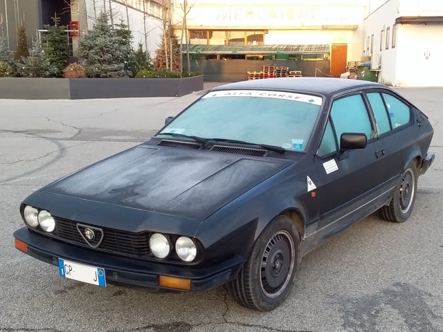 www.targhenere.net/gallery2/wp-content/uploads/2024/12/alfa_romeo_alfetta_gtv_20_nc_2023_2.jpg