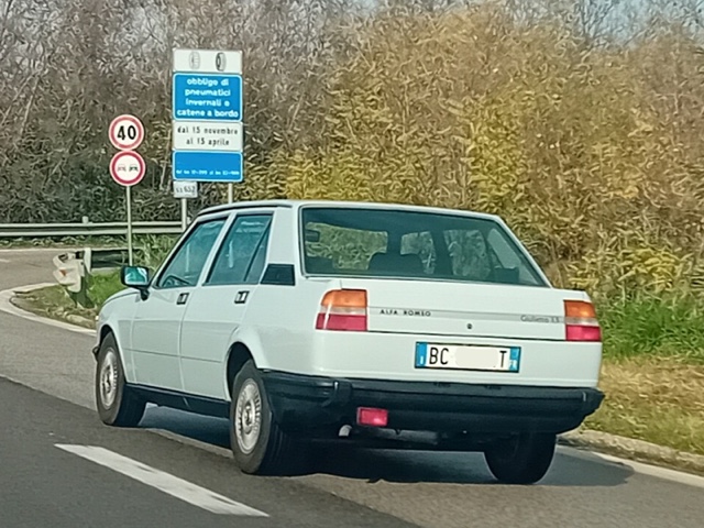 www.targhenere.net/gallery2/wp-content/uploads/2024/12/alfa_romeo_giulietta_ii_mk1_13_-_1978_2_tonymura_tn32937.jpg