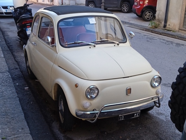 www.targhenere.net/gallery2/wp-content/uploads/2025/01/fiat_500_anteriore.jpg